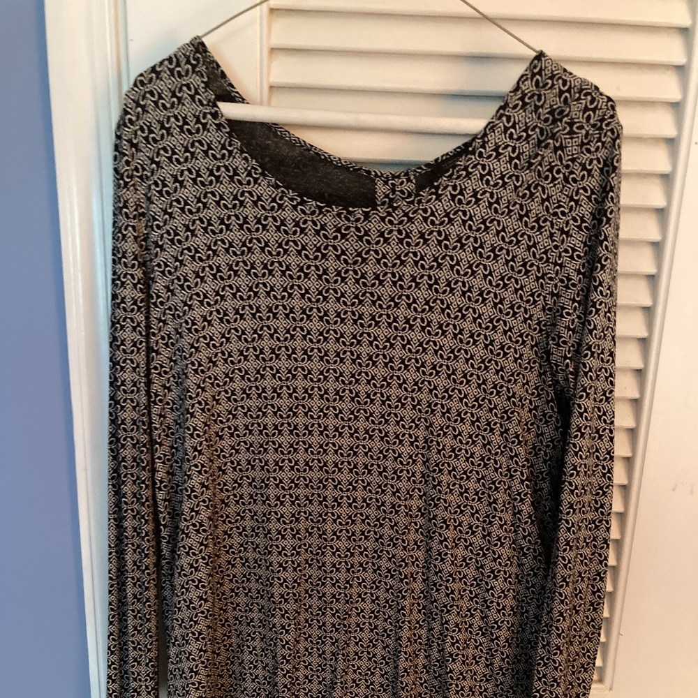 Tunic J. Jill Patterned black and cream
